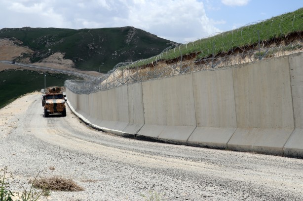 Foto - Türkiye'den İran sınır hattında dikkat çeken adım! Fotoğraflandı