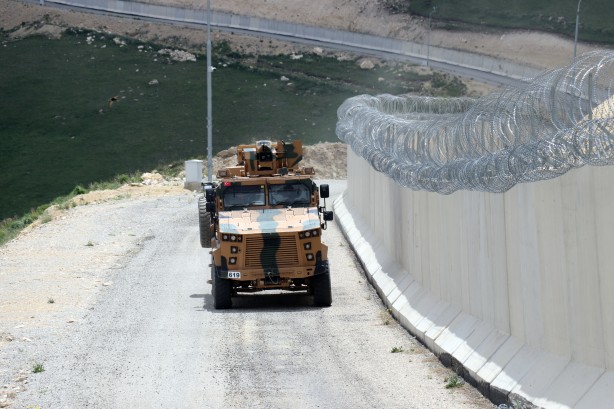 Foto - Türkiye'den İran sınır hattında dikkat çeken adım! Fotoğraflandı