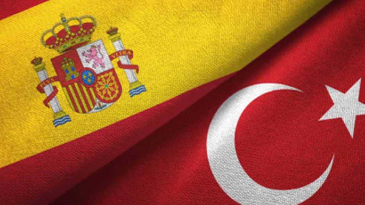 Foto - Türkiye, İspanya ile operasyona giriyor! Bu kez tatbikat filan değil, gemiler ilerlemeye başladı