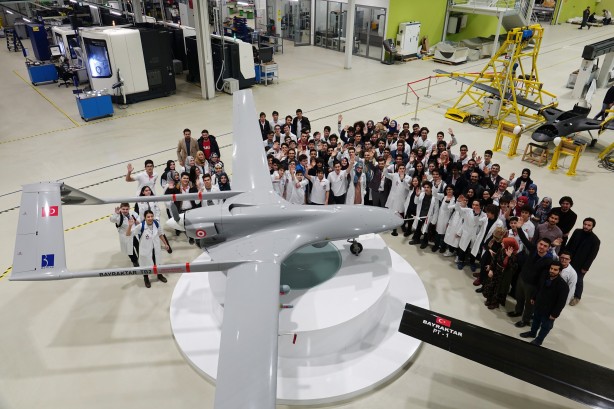 Foto - Türkiye izin verdi! Bayraktar TB2 SİHA üretmek için fabrika açacaklar