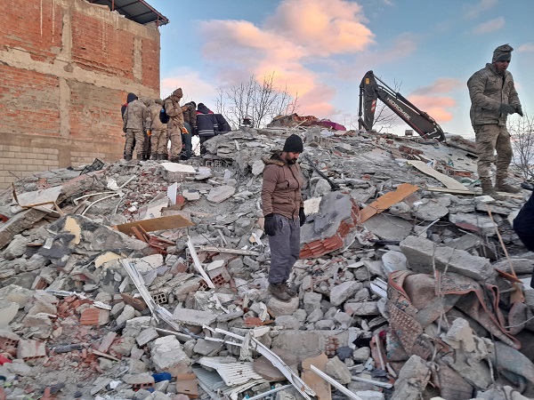 Foto - Türkiye kan ağlıyor! Adıyaman'dan geriye kalanlar