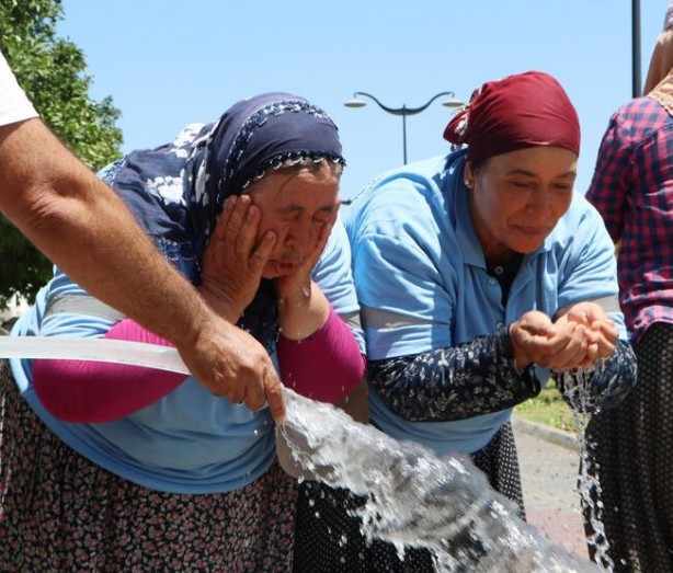 Foto - Türkiye kavurucu sıcakların etkisinde...Termometreler fırladı