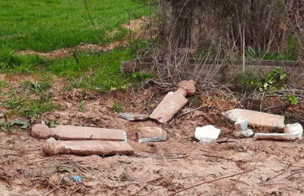 Foto - Türkiye kiliseleri restore ediyor! Yunanistan Osmanlı mezarlığına futbol sahası yapıyor