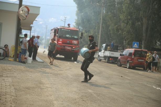 Foto - Türkiye nefesini tuttu! Adım adım yaklaşan tehlike havadan görüntülendi