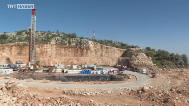 Foto - Türkiye o dağın altında resmen hazine buldu! Petrol üstüne petrol fışkırıyor