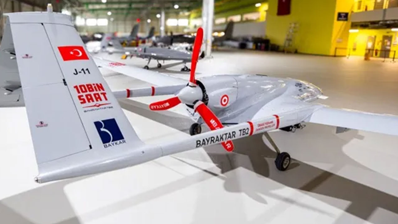 Foto - Türkiye o ülkeye TB2 SİHA yapmayı öğretmeye başladı! Yaptıkları SİHA'larla Rusya'yı vuracaklar