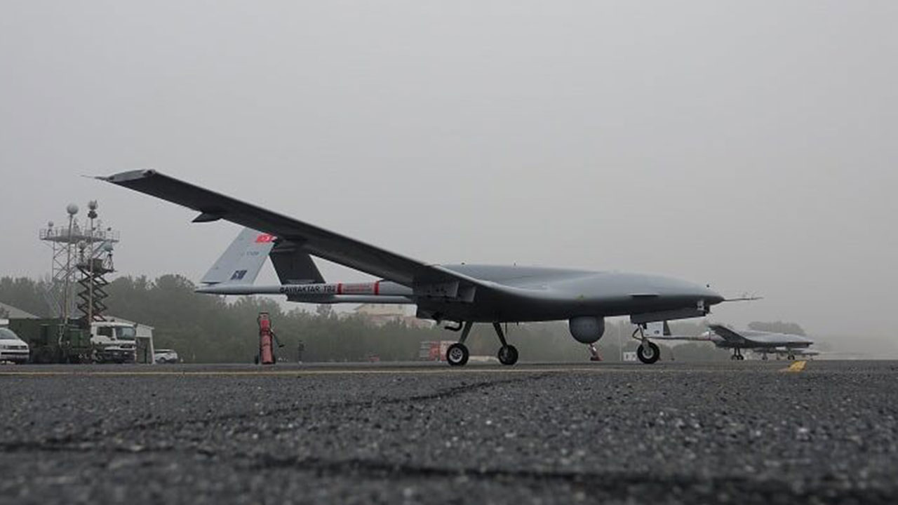 Foto - Türkiye o ülkeye TB2 SİHA yapmayı öğretmeye başladı! Yaptıkları SİHA'larla Rusya'yı vuracaklar