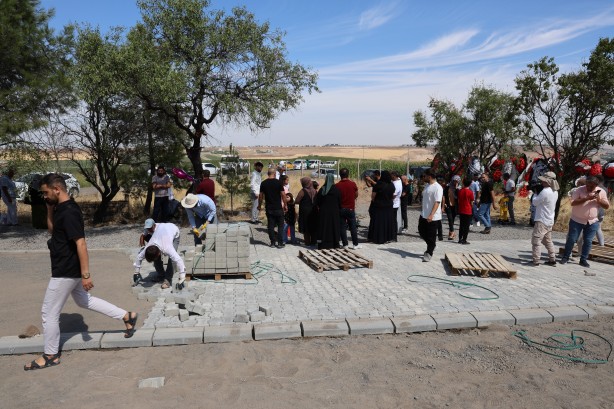 Foto - Türkiye'nin yüreği onunla yandı! Narin'in mezarına ziyaretçi akını
