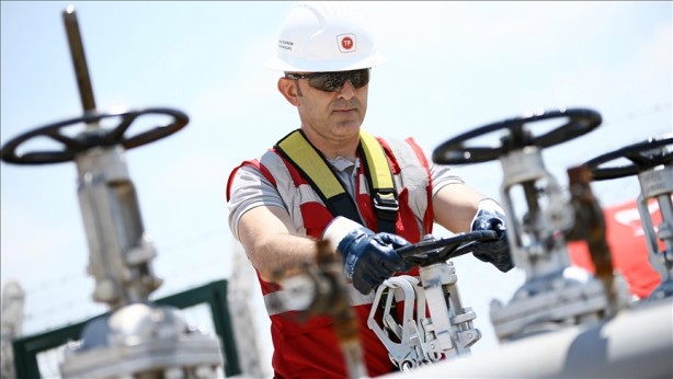 Foto - Türkiye petrol hazinesi buldu! Su kuyusundan bile petrol fışkırırken alçaklar saldırıya geçti