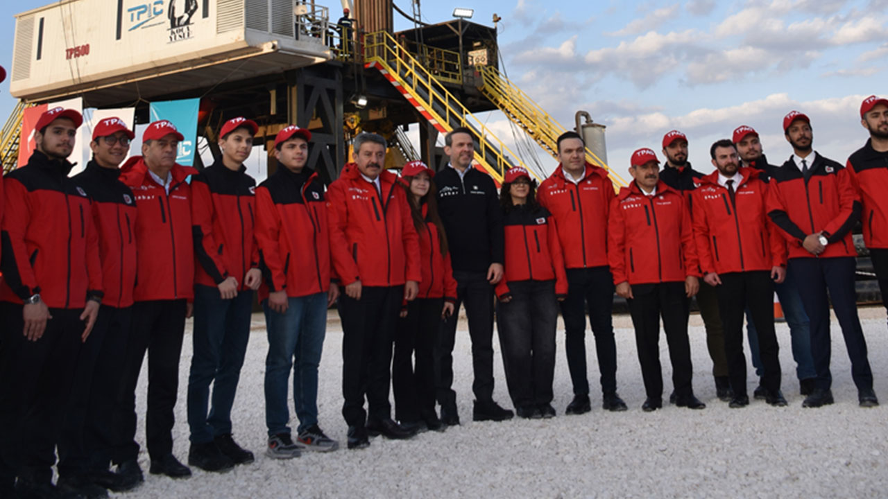 Foto - Türkiye petrolun kralını buldu! 99 kuyudan oluk oluk akıyor