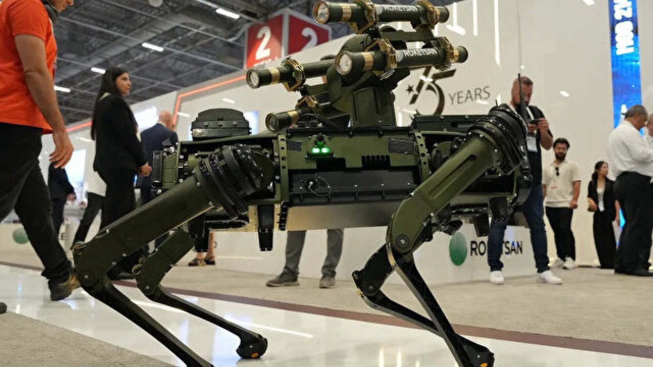 Foto - 'Türkiye robot ordusunu sahaya sürdü! Bundan sonra robotlarla savaşmak zorunda kalabiliriz'