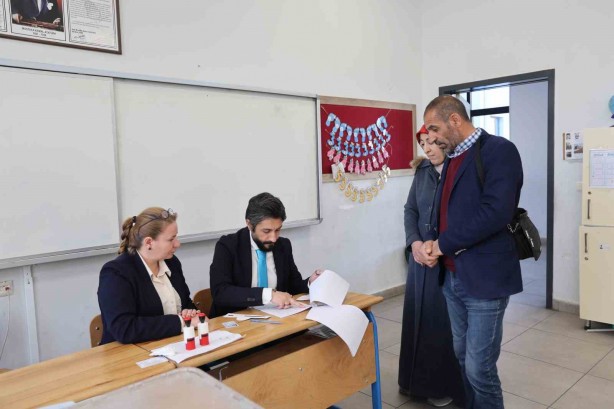 Foto - Türkiye sandık başında! İşte yurttan oy verme manzaraları