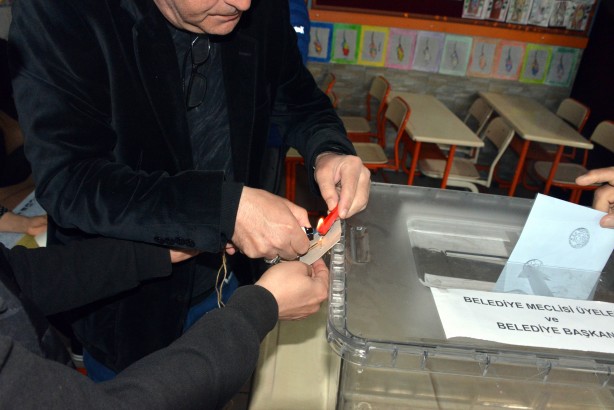 Foto - Türkiye sandık başında! İşte yurttan oy verme manzaraları