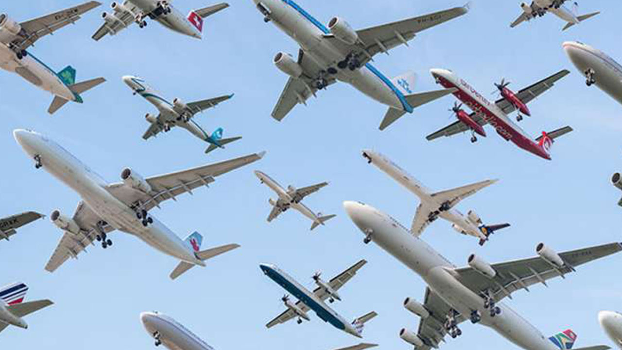 Foto - Türkiye semaları uçak kaynıyor! Saatte 250 uçak peş peşe ilerliyor