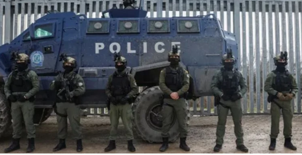 Foto - Türkiye sınırında hareketlilik! Yüzlerce asker ve polis bölgeye sevk edildi