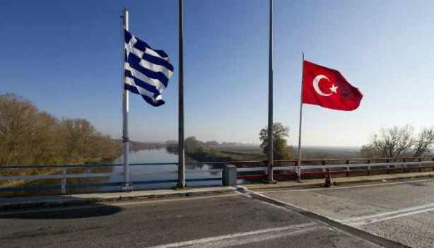 Foto - Türkiye sınırında hareketlilik! Yüzlerce asker ve polis bölgeye sevk edildi