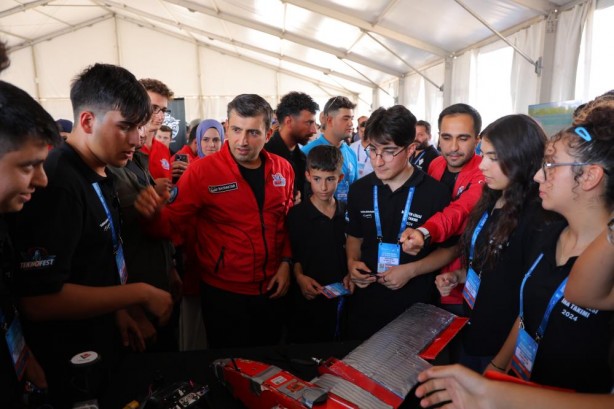 Foto - Türkiye tarihinde böylesi olmamıştı! Selçuk Bayraktar müthiş rakamı verdi