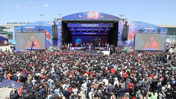 Foto - Türkiye tarihinin en büyük ödüllü teknoloji yarışması! TEKNOFEST 2024’e başvurular başladı! Büyük ödülü duyan kayıt yaptırmaya koşuyor! "Gelecek Sensin"