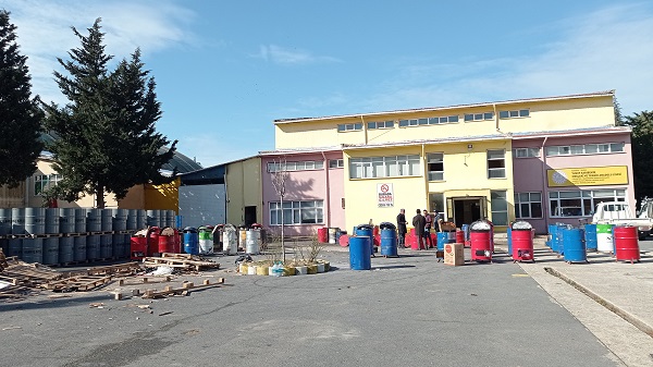 Türkiye tek yürek oldu! Bakın öğrenciler depremzedeler üşümesin diye ne yapıyor