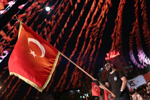 Foto - Türkiye tek yürek oldu, milyonlar meydanlara indi!