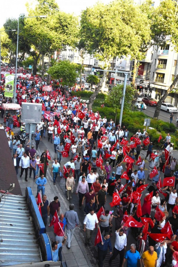 Foto - Türkiye tek yürek oldu, milyonlar meydanlara indi!