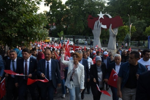 Foto - Türkiye tek yürek oldu, milyonlar meydanlara indi!