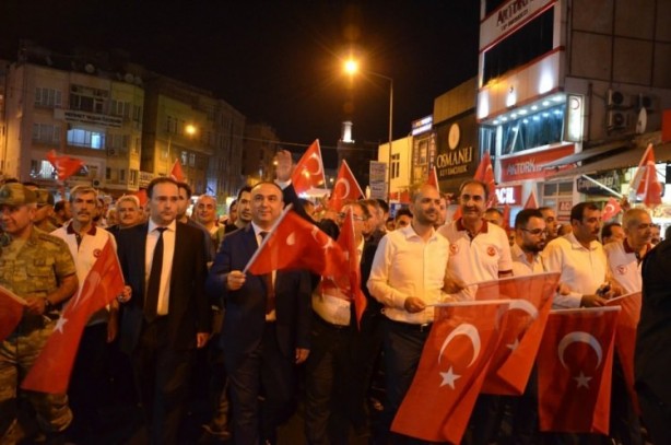 Foto - Türkiye tek yürek oldu, milyonlar meydanlara indi!