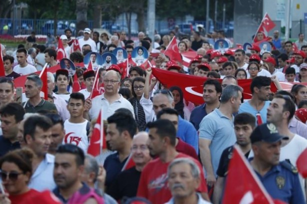 Foto - Türkiye tek yürek oldu, milyonlar meydanlara indi!