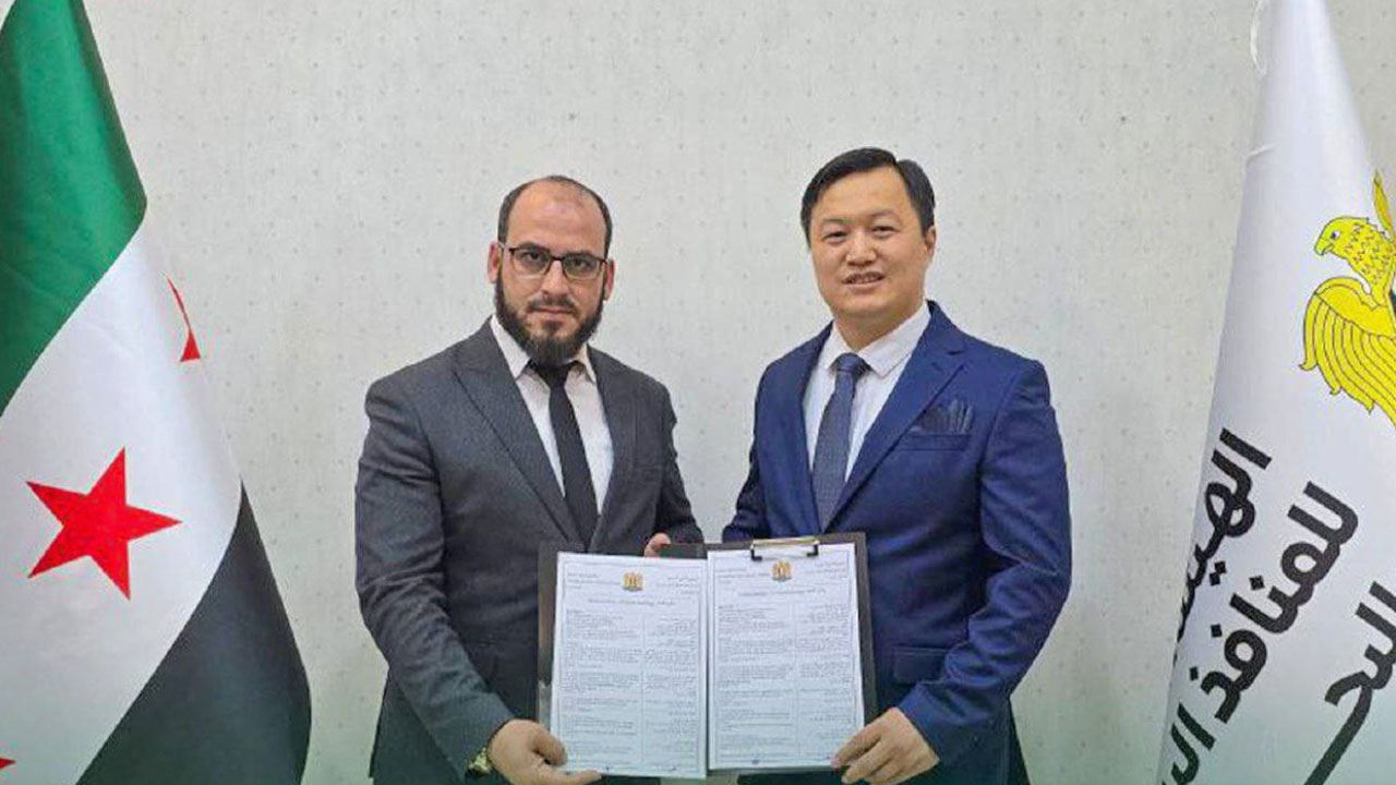 Foto - El Şara Suriye'yi yakıp yıkmaya yardım eden ülkeyle anlaştı: Türk kamuoyu çileden çıktı