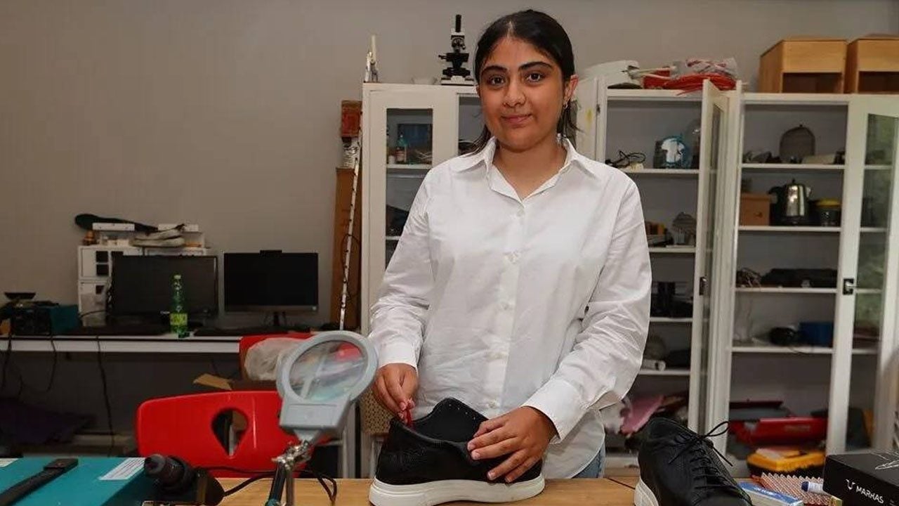  Türkiye üçüncüsü oldu: O genç kızın tasarladığı düzenek yüzde 80 başarı elde etti! Skolyoza davetiye çıkarmayın