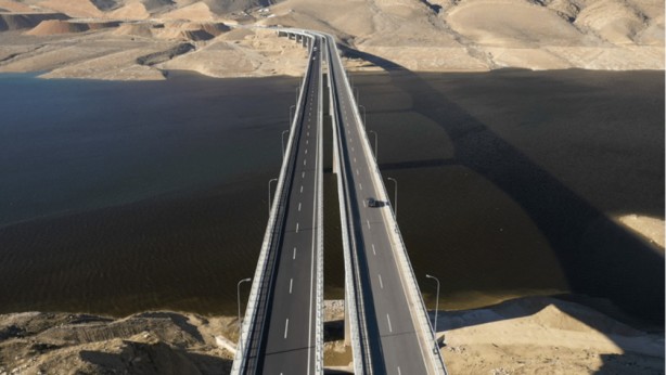 Foto - Türkiye ulaşımda çığır açtı! Bakan Uraloğlu 21 yılda faaliyete alınan yatırımları açıkladı!