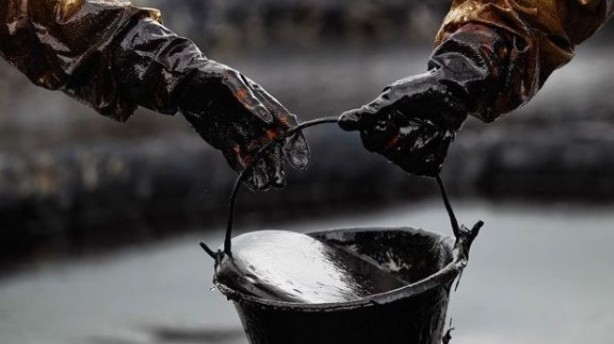 1,5 milyar tonluk petrol rezervi! Bölgeden adeta fışkırıyor