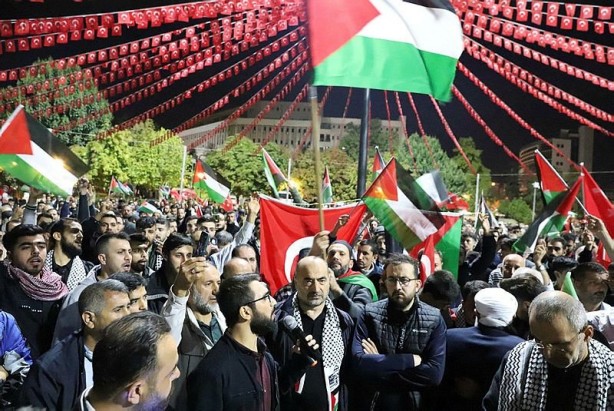 Foto - Türkiye ve dünyadan İsrail'e lanet yağdı! Vicdanın sesi sokaklara taştı
