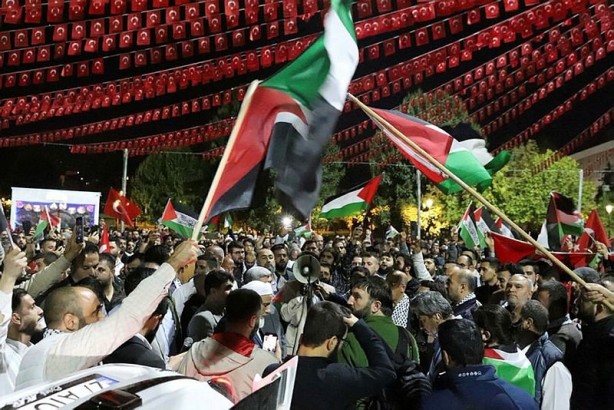 Foto - Türkiye ve dünyadan İsrail'e lanet yağdı! Vicdanın sesi sokaklara taştı