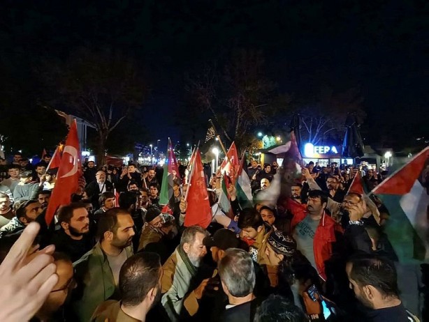 Foto - Türkiye ve dünyadan İsrail'e lanet yağdı! Vicdanın sesi sokaklara taştı