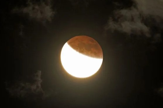 Foto - Türkiye ve dünyadan kanlı ay tutulması manzaraları