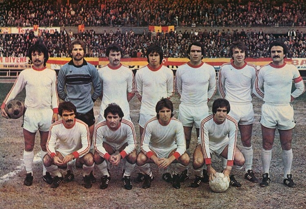 Foto - Türkiye ve dünyadan unutulmaz 11'ler