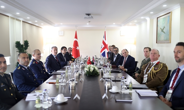Foto - Türkiye ve İngiltere arasında kritik temas!