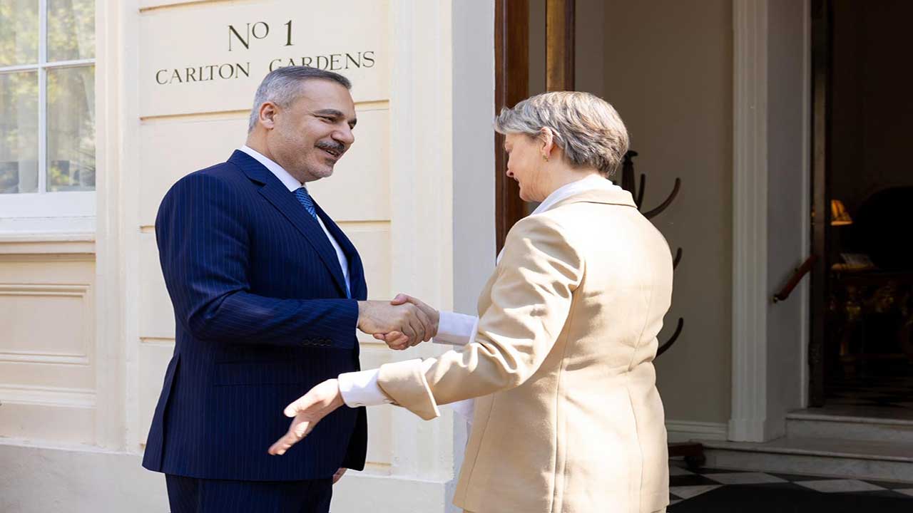 Türkiye ve İngiltere arasında yeni devir: Stratejik Ortaklık Belgesi imzalandı!