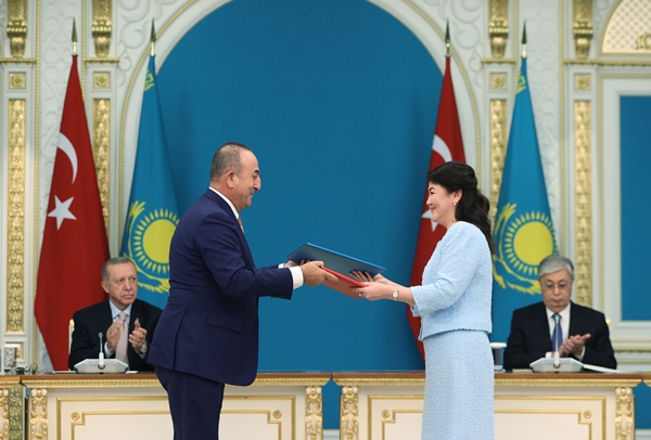 Foto - Türkiye ve Kazakistan arasında 6 anlaşma!