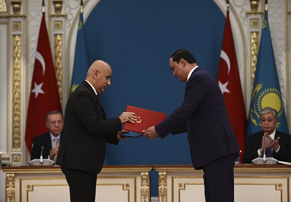 Foto - Türkiye ve Kazakistan arasında 6 anlaşma!