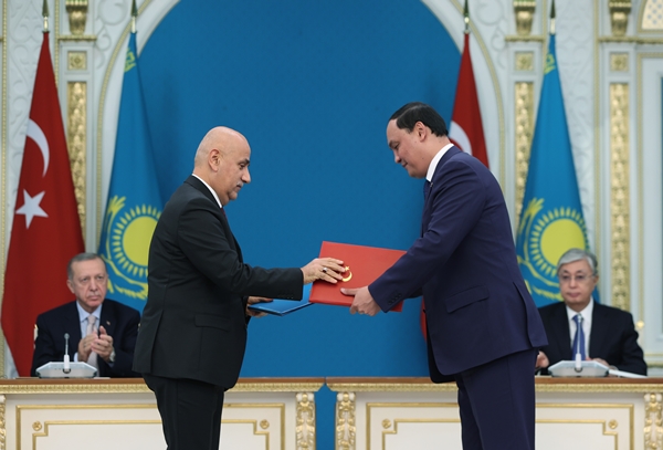 Foto - Türkiye ve Kazakistan arasında 6 anlaşma!