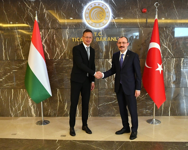 Türkiye ve Macaristan arasında imzalar atıldı