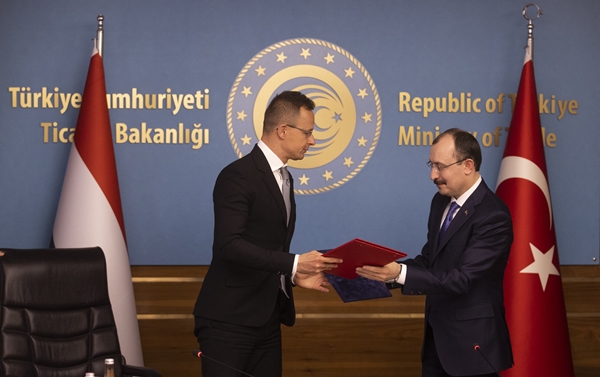 Foto - Türkiye ve Macaristan arasında imzalar atıldı