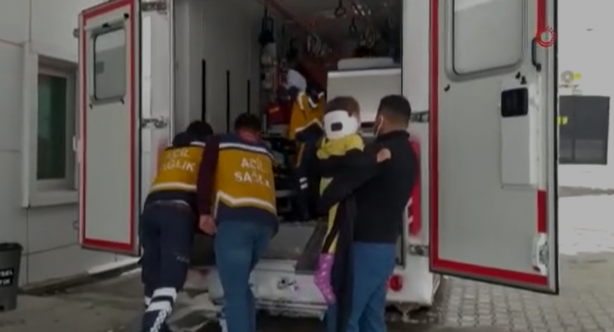 Foto - Türkiye yeni güne korkunç bir haberle uyandı! Sivas'ta yolcu otobüsü devrildi