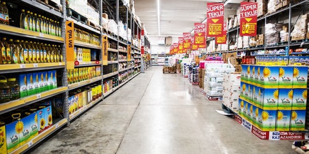 Türkiye'de 156 şubesi bulunan ünlü marketten olay karar: 1 ay boyunca 2023 fiyatlarına dönüyoruz