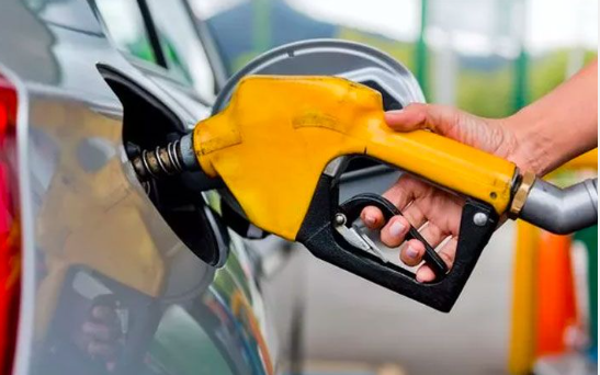 Foto - 'Akaryakıt fiyatları patladı gitti' diyorlar ama orada 60 lira oldu