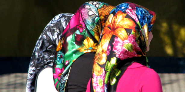 Türkiye'de 'başörtüsü' rezaleti! 28 Şubat kafası bitmedi gitti