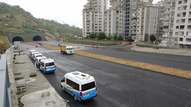Foto - Türkiye’de benzeri az! Trabzon’daki Yolun Özelliği Şaşırtıyor