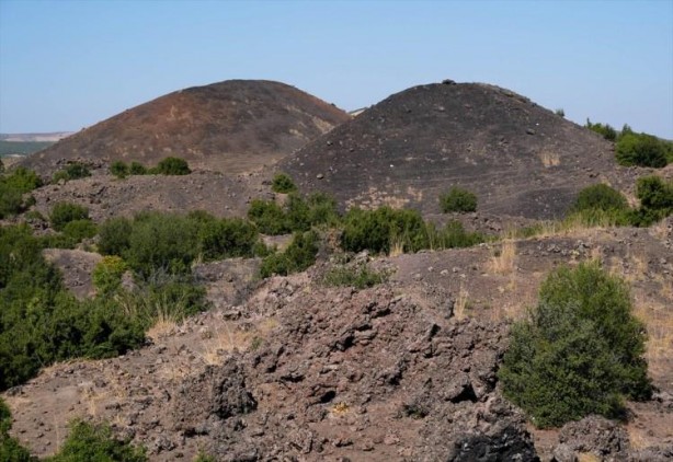 Foto - Türkiye'de bir ilk, 5 km derinlikte 8 adet bulundu! Püskürme ihtimali gündemde...